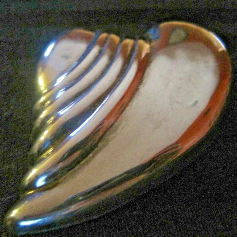 Vintage

STERLING SILVER 925 

Taxco Mexico

Heart Pendant Pin Brooch